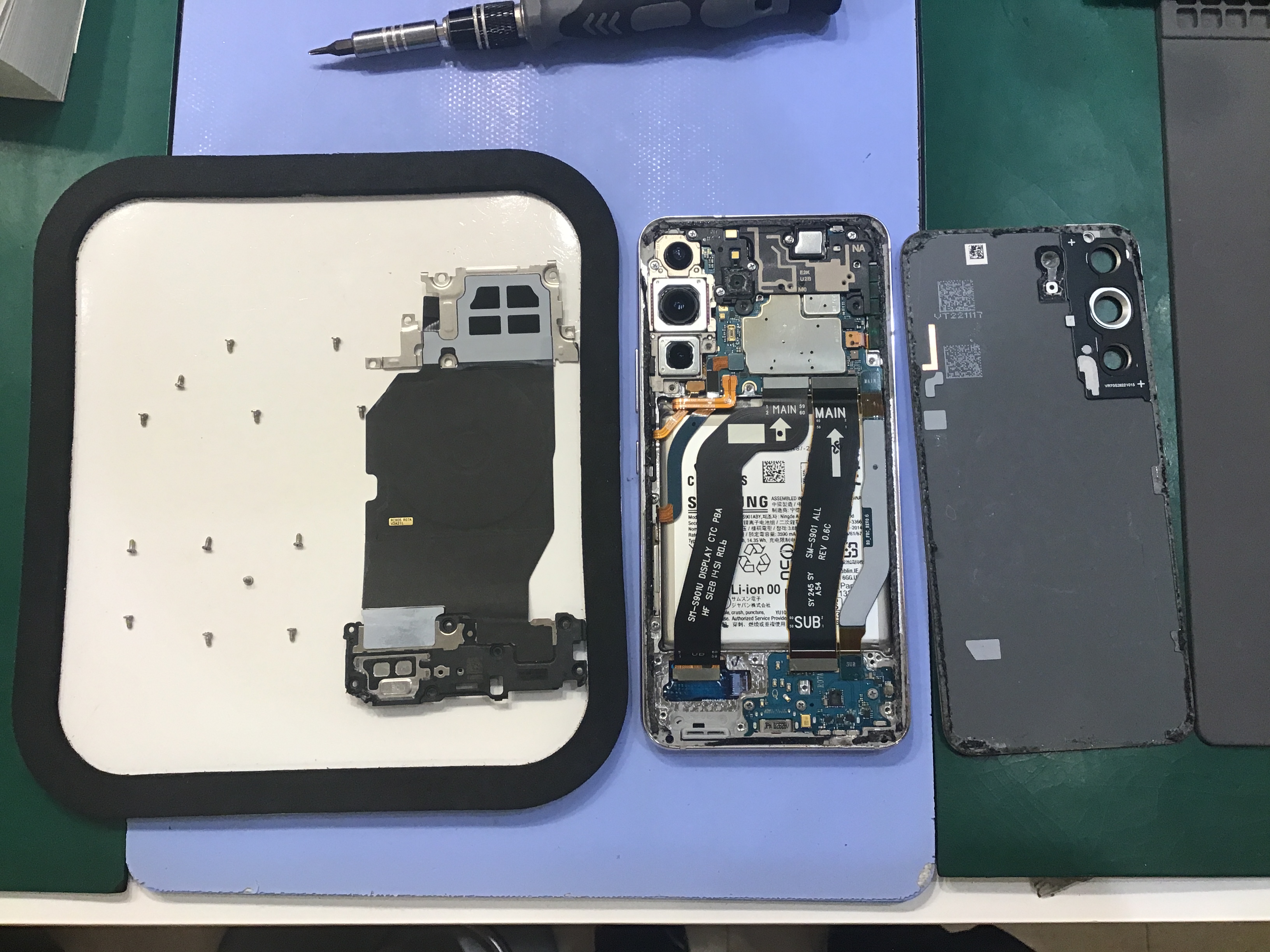 AQUOSzero2のバッテリー交換ならデータをそのまま・最短即日修理のスマホ修理工房西八王子店へ